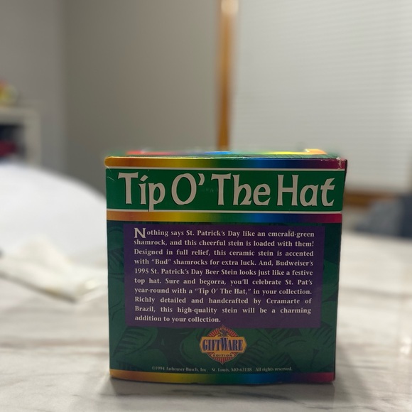 Shamrock Mug With Certificate Of Authenticity - Picture 4 of 5